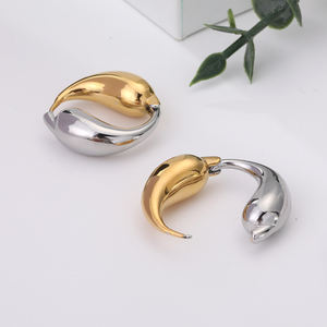 Juego de Joyería de Acero Inoxidable de Alta Calidad para Mujer, Aretes de Aro Chapados en Oro de Moda, Diseño Elegante, Personalizable para Fiestas - Product Image 3