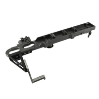 Support de montage de robot industriel en acier inoxydable personnalisé, structure de cadre renforcée à motifs multi-trous pour les systèmes d'automatisation