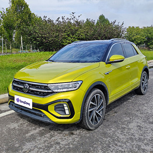 Excelente Estado, Auto Usado <span class=keywords><strong>2023</strong></span>, Gasolina, Volkswagen <span class=keywords><strong>T</strong></span>-<span class=keywords><strong>ROC</strong></span> 300TSI DSG 2WD Turbo Edición Starlight, Automático, 5 Asientos, SUV - Product Image 1