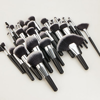 40 Pièces Pinceaux de Maquillage Professionnels avec Manche en Bois, Kit de Pinceaux pour Fond de Teint, Poudre et Fard à Paupières avec Bandeau Gratuit
