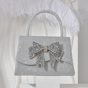 Nuova Borsa a Mano con Bordi Ondulati Glitterati a Forma di Farfalla, Elegante e Raffinata, Perfetta per le Feste - Product Image 4