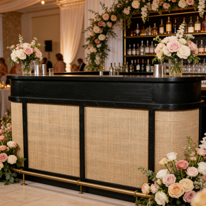 طاولة بار مربعة الشكل للزفاف من الخشب الصلب 100٪ مع الراتان، أثاث عصري راقي للحانات وحفلات الزفاف - Product Image 3