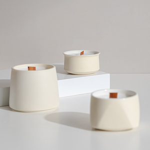 Vela Aromática de Porcelana Blanca Mate Hecha a Mano de Estilo Nórdico de Lujo, Personalizada para Hotel, Diwali y Día del Padre - Product Image 2