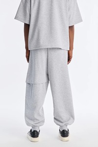 Pantalon de survêtement cargo pour <span class=keywords><strong>homme</strong></span> en coton épais, style streetwear, à empiècements superposés, coupe oversize ample et bouffante, style <span class=keywords><strong>hip</strong></span>-<span class=keywords><strong>hop</strong></span> et skate - Product Image 4