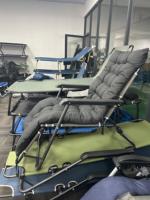 Chaise longue moderne pour une personne, chaise longue de piscine pour une utilisation en extérieur, camping, patio, jardin, cour