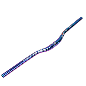Guidon de <span class=keywords><strong>VTT</strong></span> en aluminium de 780 mm (collier de 31,8 mm / <span class=keywords><strong>rehausse</strong></span> de 25 mm) avec finition iridescente effet huile premium pour vélos de montagne - Product Image 2