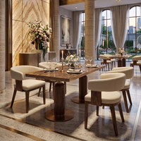 Maßgefertigte Hotel-Esstisch- und Stuhlsets Restaurant-Möbel Luxuriöse Bankettsaal-Metalltische mit Massivholzstühlen