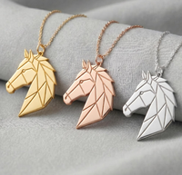 Collier géométrique plaqué or 18 carats avec pendentif tête de cheval polygone hypoallergénique en acier inoxydable 316L, bijoux animaliers