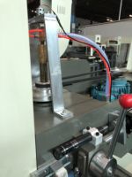 Machine de perçage du verre pour la création de trous précis dans le verre architectural sur les lignes de production
