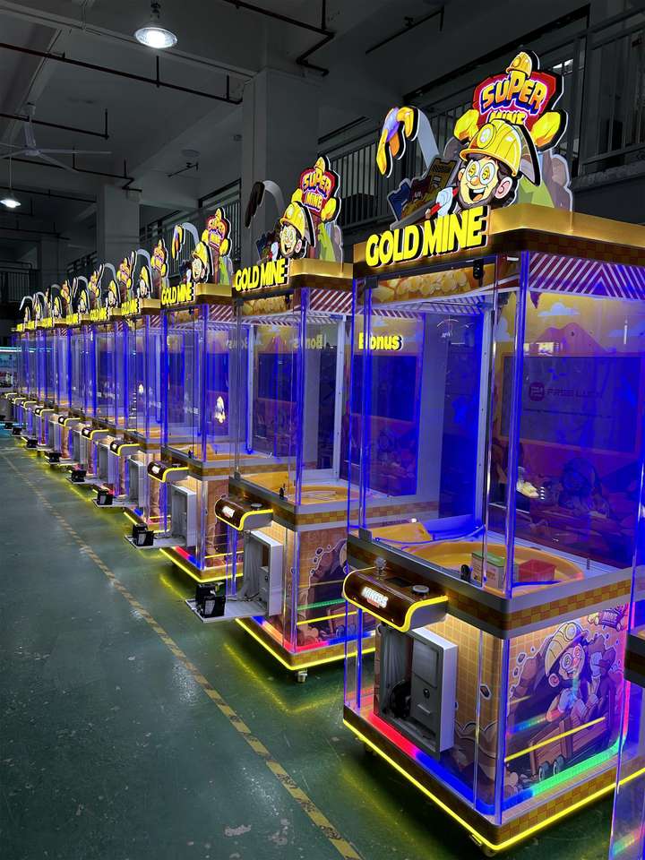 CE Certified Indoor Coin-Operated Gold Mine Arcade Game 1-Year Metal ...