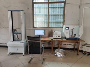 Machine d'essai universelle contrôlée par ordinateur, capacité 50KN, précision ±0,5% - Structure à double colonne - Système d'entraînement par servomoteur - Product Image 5