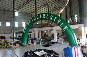 Arco deportivo inflable verde en oferta para fiestas comerciales al aire libre o eventos publicitarios. - Product Image 2