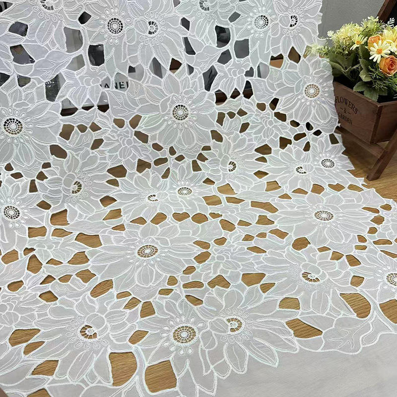 Grande fleur blanche