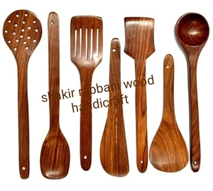 Espátula de madera de la mejor calidad, cuchara de cocina de madera natural, herramienta resistente al calor para cocinar y servir, disponible para la venta. - Product Image 3