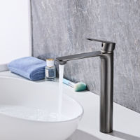 Grifo de lavabo montado en cubierta moderno de Instalación rápida, válvula de cerámica de un solo mango de latón, mezclador cromado de orificio Universal para apartamento de Hotel