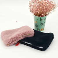 Trousse de maquillage duveteuse chaude pour l'hiver pour filles