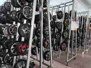 Scooter électrique de 12 pouces avec moteur de moyeu de roue de 72V 2000W Moto électrique Protection étanche Brushless DC E Motor Spot Goods - Product Image 6