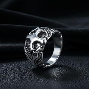 Anillo de Cruz Gótica de Acero Inoxidable 316 para Hombre, Plateado Pulido, Estilo Punk Vintage con Grabado en Relieve, Silueta Retro Oscura y Audaz - Product Image 1