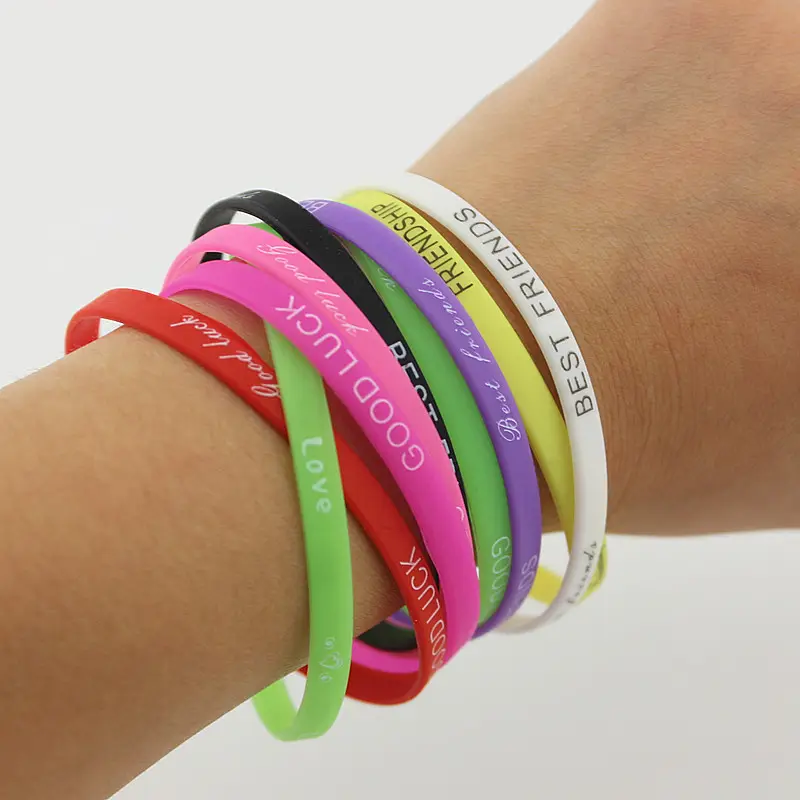 Bracelet de main personnalisable luminescent Bracelet en silicone Bracelets en silicone Bracelet lumineux dans le noir Bracelet de poignet