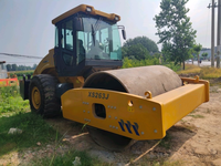 Compacteur vibrant de sol à tambour simple ou double de 26 tonnes, puissant et robuste, pour projets d'infrastructure