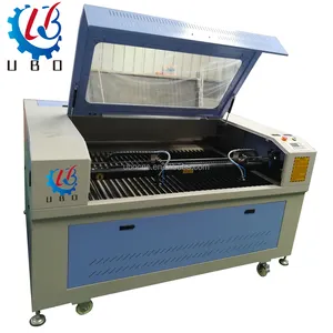 موقف السيارات Cnc Co2 النقش بالليزر Co2 آلة تقطيع بالليزر كاميرا بجهاز اقتران الشحنات 1390 100w كاميرا بجهاز اقتران الشحنات المورد