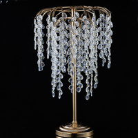 Nouveau centre de mariage accessoires mise en scène en fer forgé table décorative fleur table lustre en cristal vente en gros directe