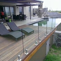 EKOO Garde-corps de balcon de villa moderne en acier inoxydable et verre trempé, design à embout