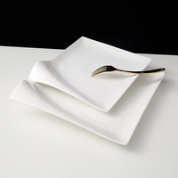 WEIYE 8/10/12 pouces plat carré assiette en porcelaine durable blanche de haute qualité pour hôtel