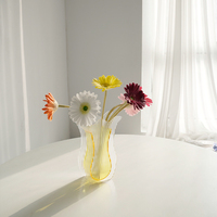 Vase à fleurs en forme de nuage en acrylique contemporain moderne, glaçure en pierre transparente, porte-stylo pour pinceau de maquillage, vase de sol décoratif