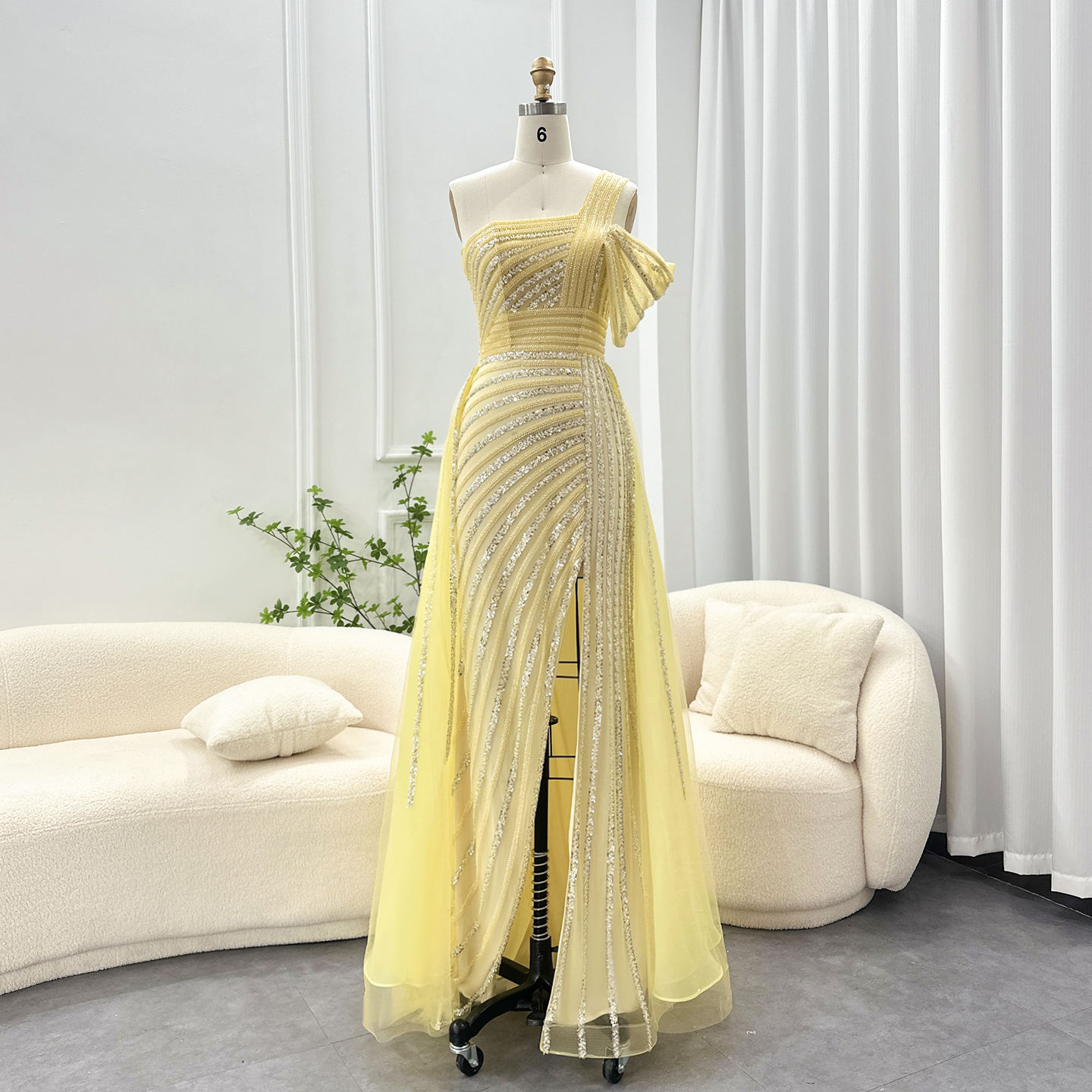 สีเหลือง