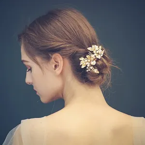 Fatti a mano di modo del fiore dei capelli di cerimonia nuziale accessori di perle di cristallo delle donne pettini per capelli da sposa