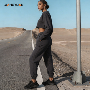 Set Loungewear da Donna Personalizzato di Alta Qualità, Felpa con Cappuccio Oversize e Pantaloni in Pile 380GSM, Stile Streetwear - Product Image 3