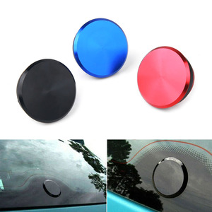 Cubierta Universal para Limpiaparabrisas Trasero de SUV y Hatchback, Acabado Negro de Aluminio - Product Image 5