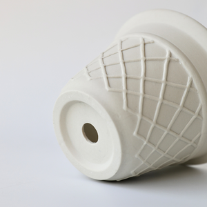 Maceta de Cerámica con Forma de Cono, Esmaltada, de Cerámica Gruesa, Linda, Blanca y Negra, Transpirable, con Orificio de Drenaje, Ecológica para Jardín - Product Image 4