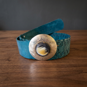 Ceinture artisanale bohème marocaine 100% cuir véritable avec boucle métallique, en cuir de vachette tanné végétal, confortable - Product Image 3