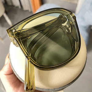Lunettes de soleil pliantes Protection UV pour femmes <span class=keywords><strong>2022</strong></span> Nouvelles lunettes de soleil polarisées Lunettes de soleil portables à la mode pour femmes - Product Image 1