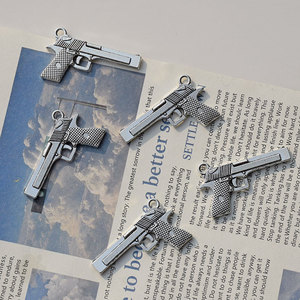 Pendentif en alliage de zinc en forme de pistolet pour la fabrication de colliers GJ163, apprêts de bijoux rectangulaires plaqués - Product Image 4