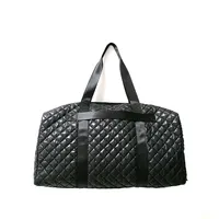 Grand sac de voyage léger et moelleux avec bretelles réglables, idéal pour les voyages et les escapades