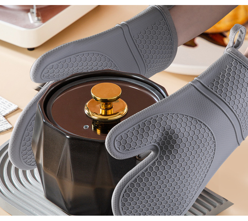 2023 Luxury Silicone Gloves Oven Mitts
