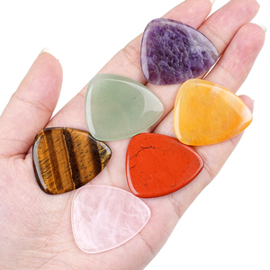 Set <span class=keywords><strong>di</strong></span> Plettri per Chitarra in Pietre Preziose Naturali - Plettri in <span class=keywords><strong>Pietra</strong></span> Semi-Preziosa Lucidati a Mano per Chitarra Acustica ed Elettrica, Regalo Unico per Musicisti - Product Image 3