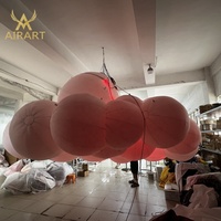 Ballon lumineux LED gonflable géant en forme de nuage pour décoration suspendue intérieure de fête ou de galerie