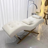 Table de soin esthétique incurvée blanche avec appui-tête réglable pour cils et sourcils, lit de spa de luxe pour salon de beauté