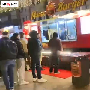 Camión de Comida Japonés Pequeño para Pizza, con Construcción de Fibra de Vidrio y Aluminio, Horno Mini, Cocina Completa - Product Image 5