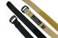 2 packs de ceintures de golf élastiques en sangle noire et jaune pour hommes, taille 48, tressées avec boucle en D en alliage, ceinture en tissu avec fermeture Velcro
