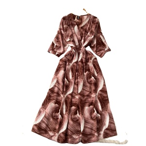 Jupe longue trapèze rétro <span class=keywords><strong>vintage</strong></span> pour femme, style élégant et <span class=keywords><strong>mature</strong></span>, col en V, manches trois-quarts, taille XL, imprimée, taille française - Product Image 2