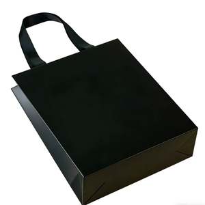 Personalizable con patrones, nombres de productos, etc. Bolsa de Cartón Blanca con Asas para Compras de Calzado y Ropa - Product Image 2