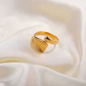 แหวนชุบทอง18K สแตนเลสสตีล,แหวนปรับได้แหวนรูปทรงเรขาคณิตแหวกแนวใหม่สำหรับผู้หญิง