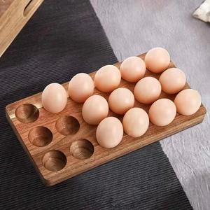 Plato de huevos rellenos de madera de acacia 4/6/12 rejillas bandeja de huevos de 24 agujeros para Cocina - Product Image 5