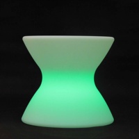 Ensemble de table de bar et canapé en plastique, tabourets de bar avec espace de rangement inférieur non pliable pour tout contexte, produits rotomoulés