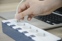 Prise intelligente WiFi Tuya EU et multiprise avec 4 prises CA, 3 ports USB, rallonge en plastique 10A
